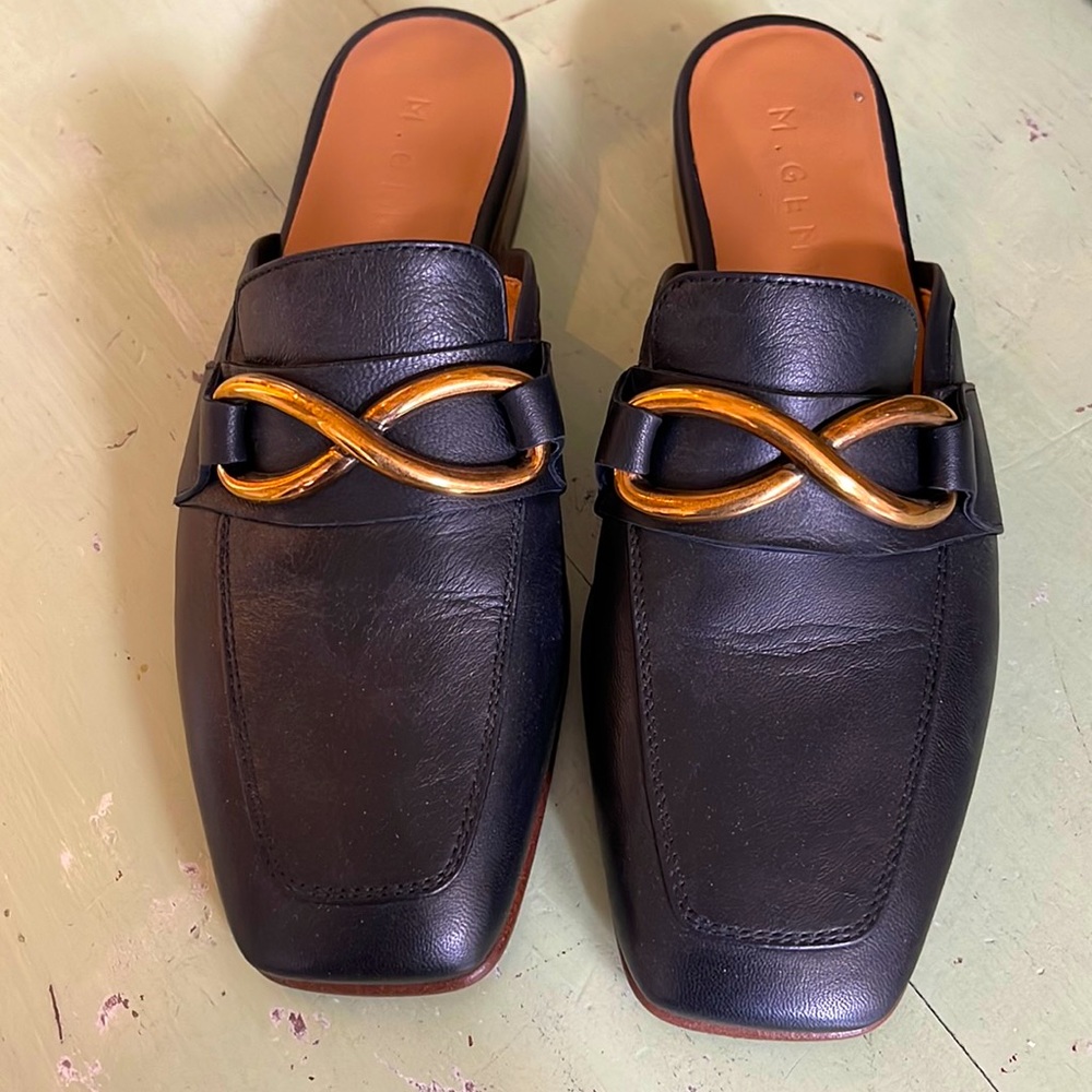 M Gemi black mule